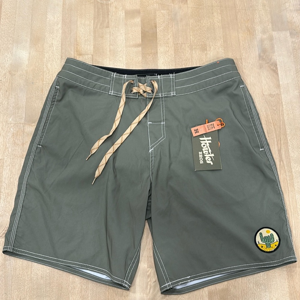 Howler Brothers Boardshorts Men’s size 32 “Landlocked Surf Club” limited release